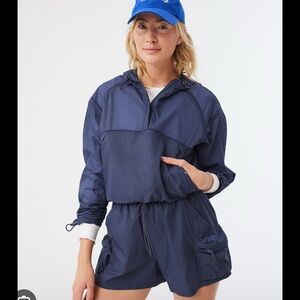 Outdoor Voices Blue Windbreaker Pullover Large EUC